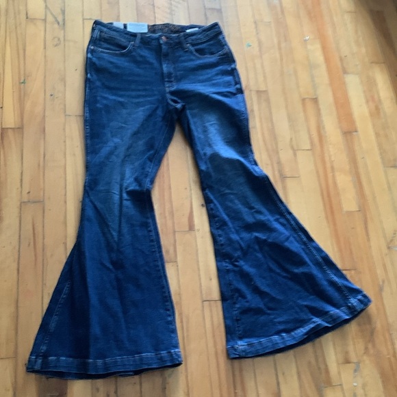 Wrangler retro Blue Flare Wide Leg Jeans bell bottom - Picture 5 of 6